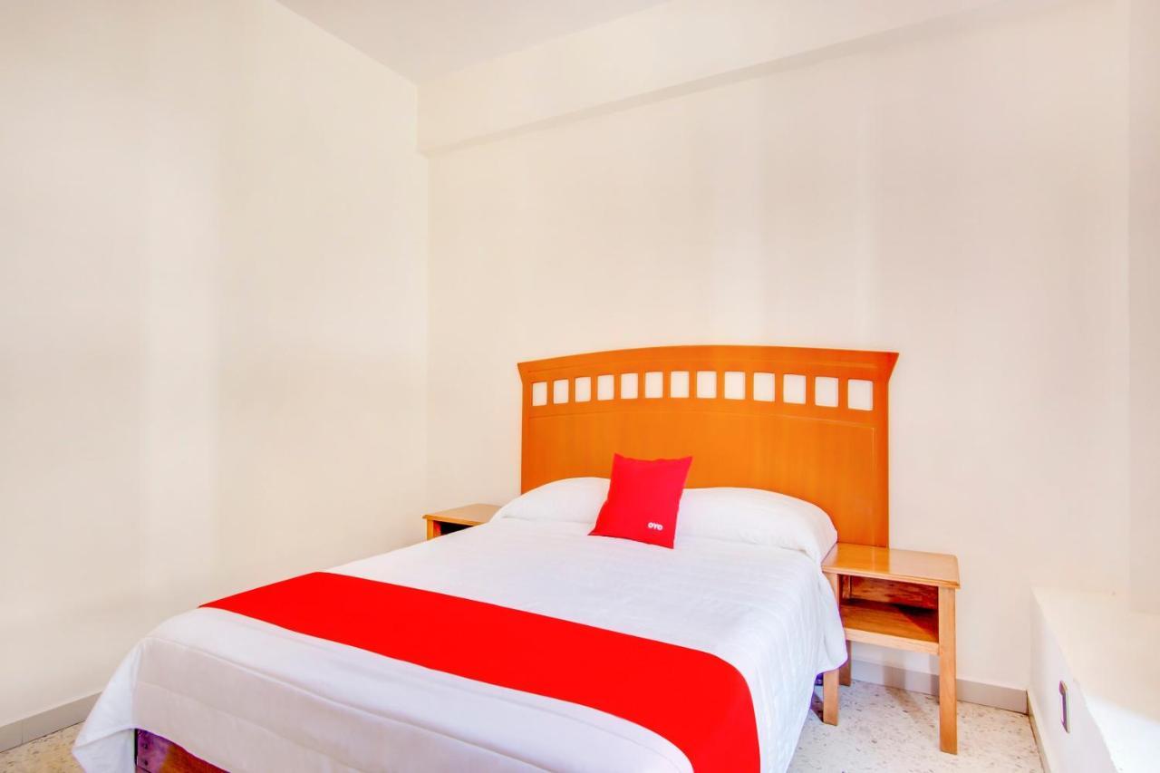 Hotel La Estancia Colima Extérieur photo